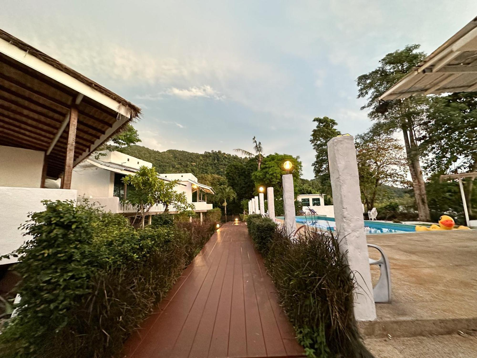 Capital O 75411 Navagio​ Boutique​ Koh​ Chang​ Hotel Трат Екстериор снимка